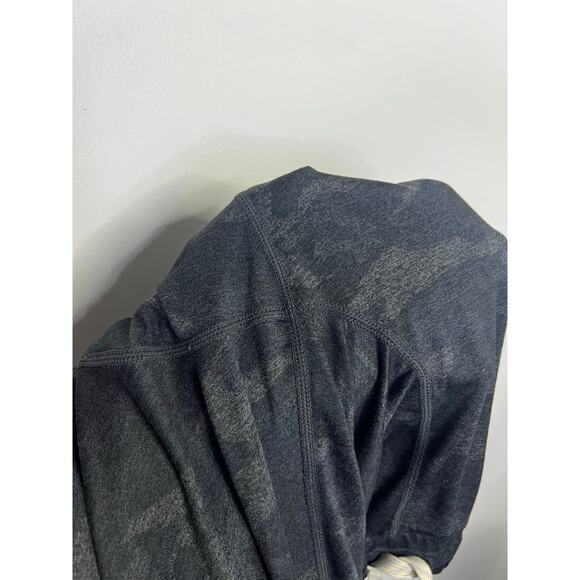 Vuori W Performance Black Camo Jogger Size Small - Picture 7 of 7